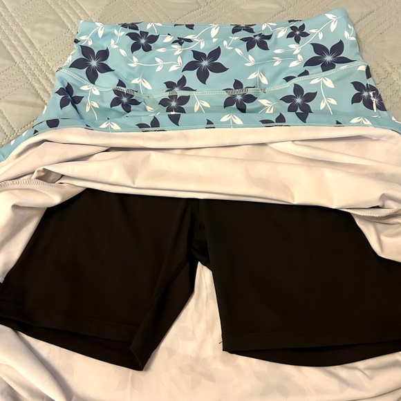 Athletic Skort, Midi, Blue Floral, Size Medium - Picture 2 of 11